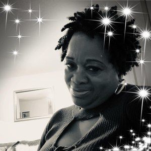 Meet your Posher, Juliette